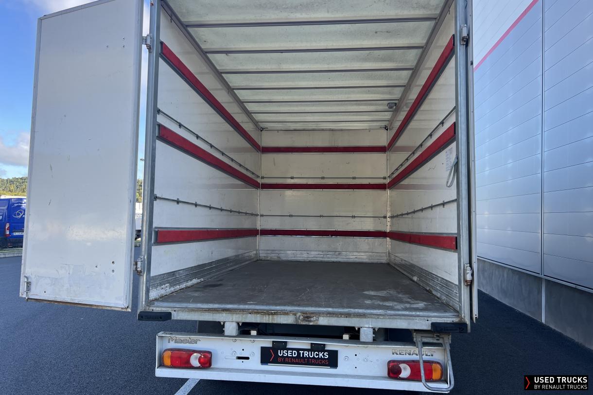 Renault Master 130