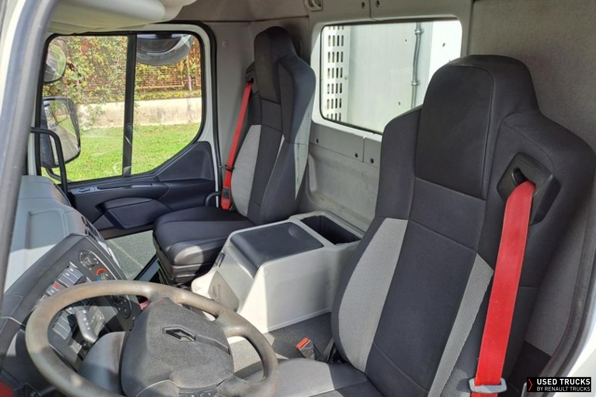 Renault Trucks D 240