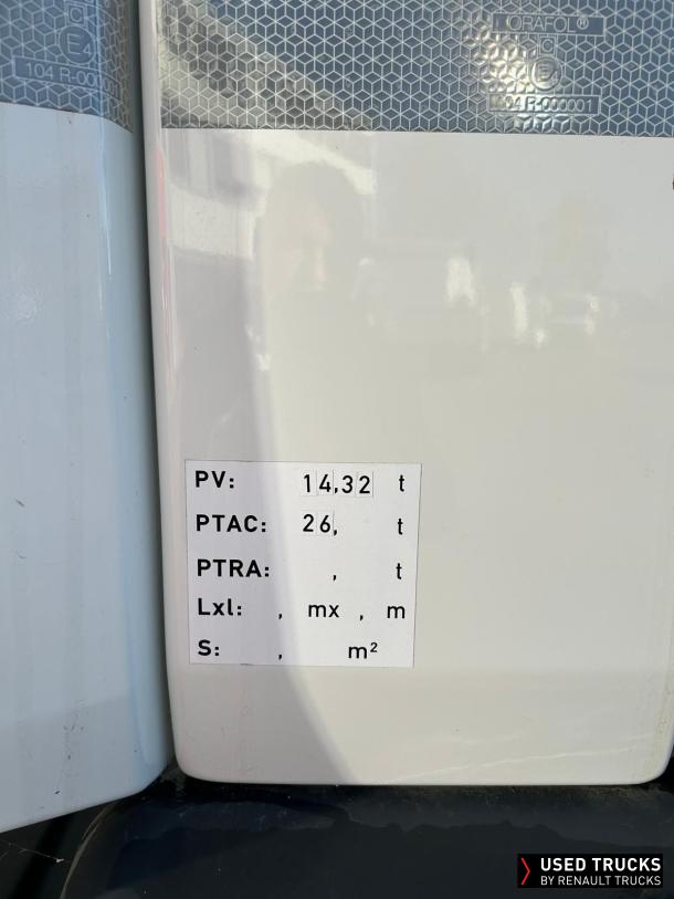 Renault Trucks D Wide 260