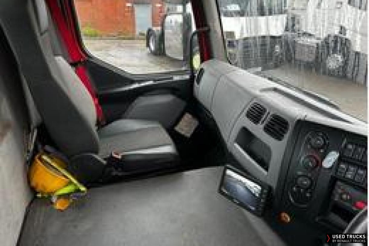 Renault Trucks D Wide 320