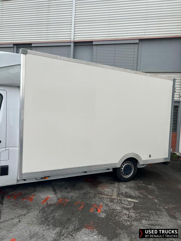 Renault Master 145