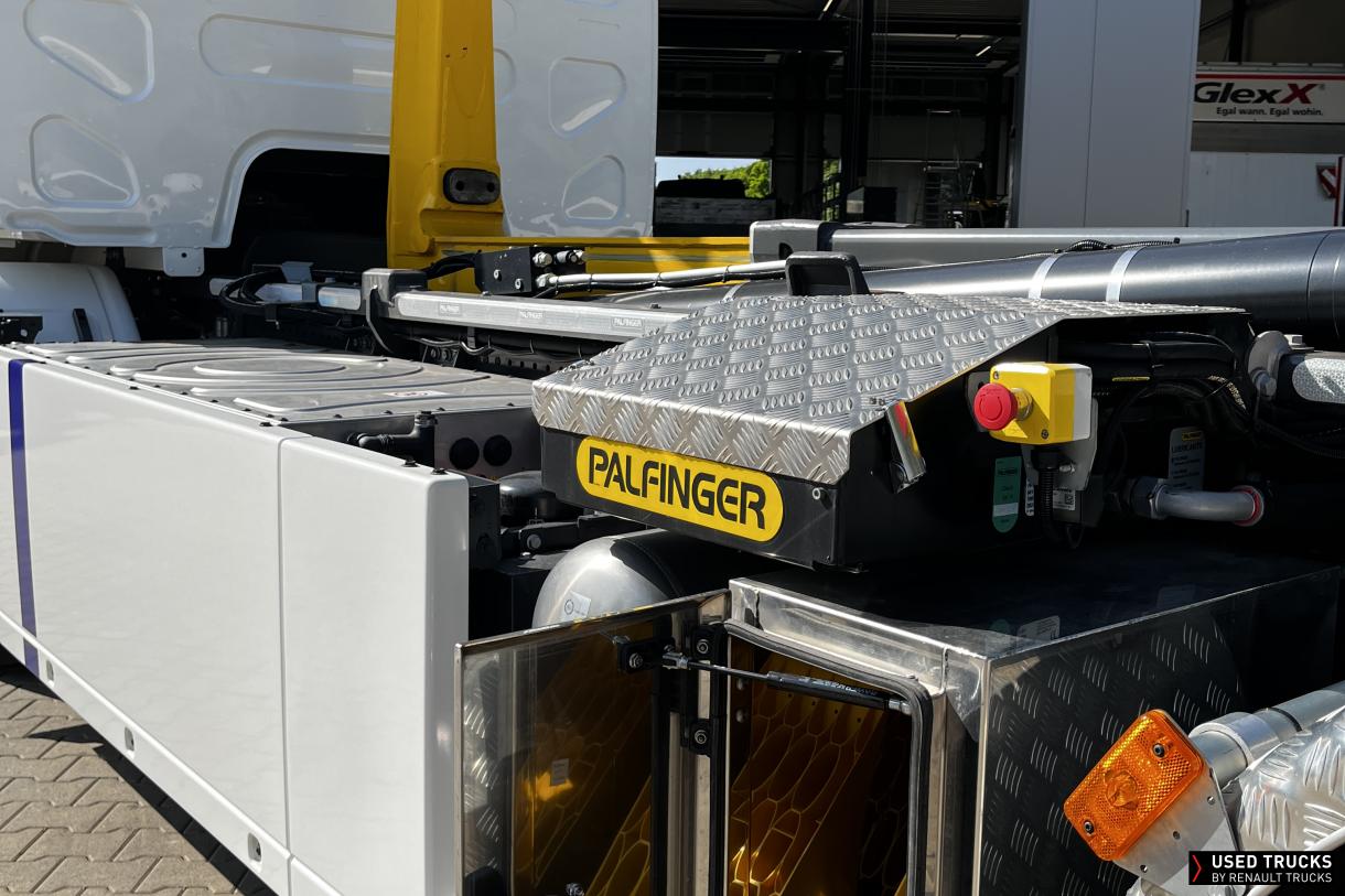 Renault Trucks D Wide 