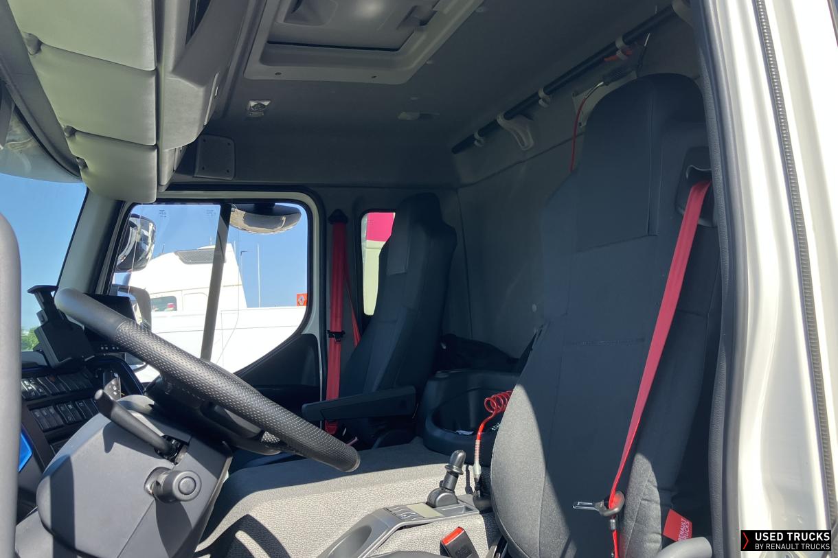 Renault Trucks D Wide 
