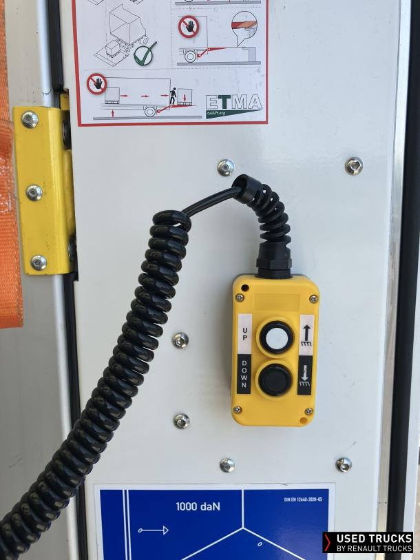 Renault Trucks D Wide 