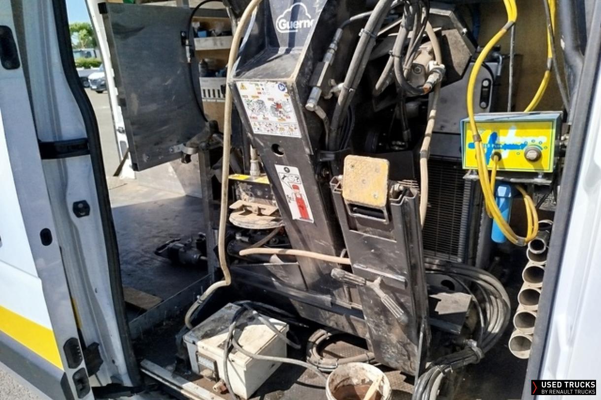 Renault Trucks Master 135