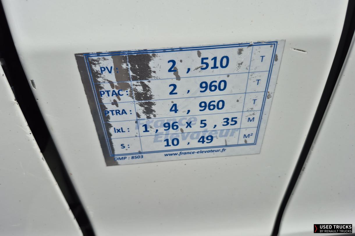 Renault Trafic 120