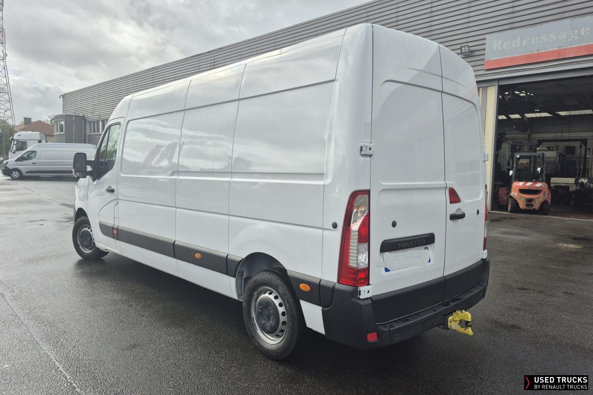 Renault Master 136
