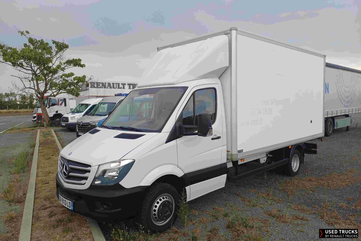 Mercedes-Benz Sprinter 130