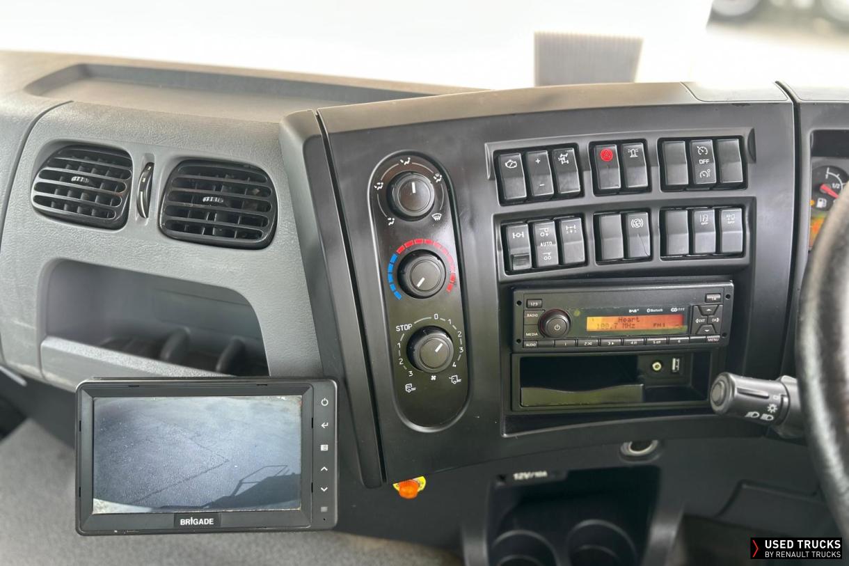 Renault Trucks D Wide 320