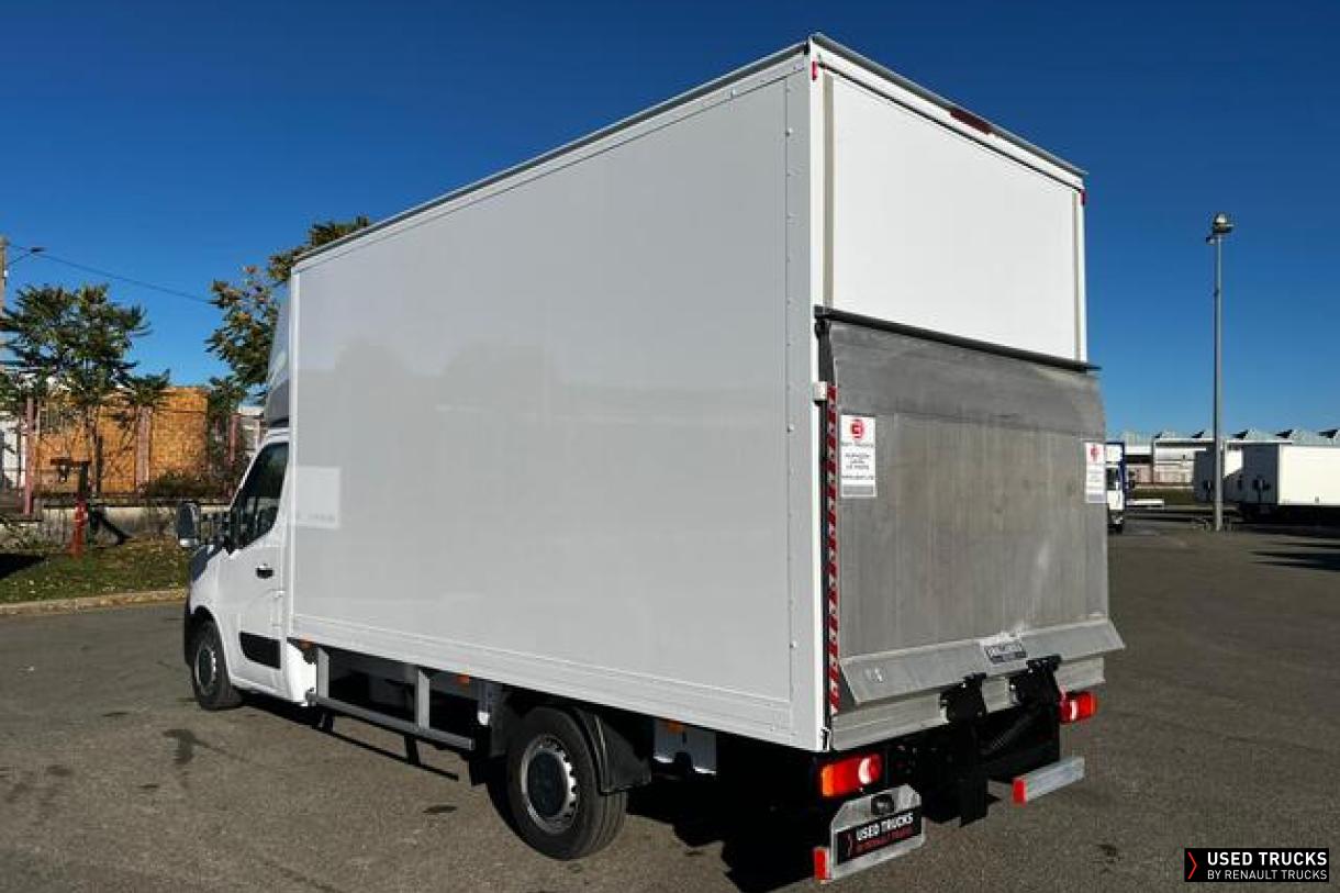 Renault Master 145