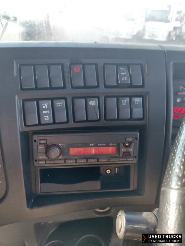 Renault Trucks D Wide 320