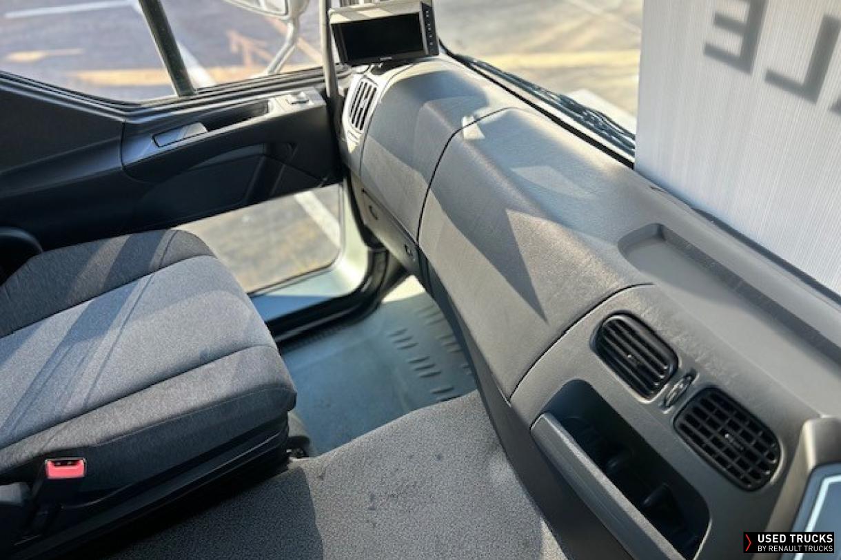 Renault Trucks D Wide 250