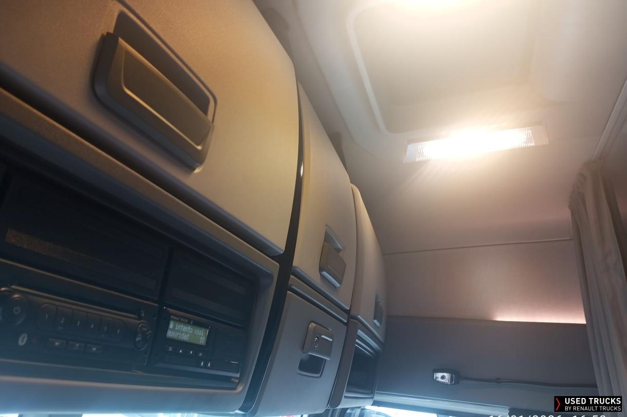 Renault Trucks T High 