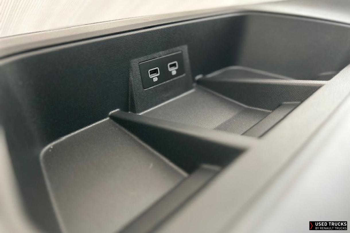 Renault Trucks Trafic 