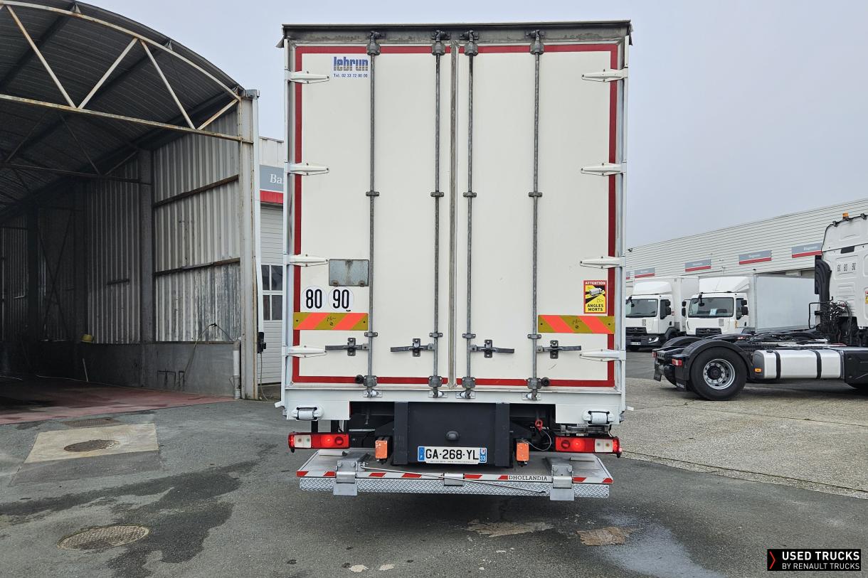 Renault Trucks D Wide 320