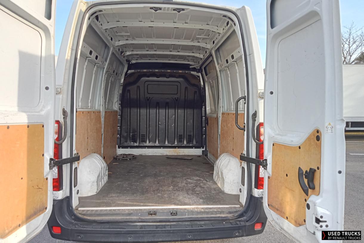 Nissan Interstar 150