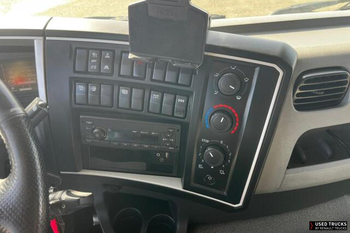 Renault Trucks D Wide 320