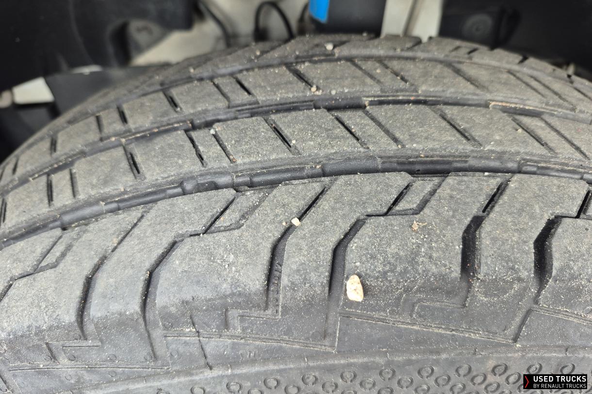 Renault Trucks Master 145