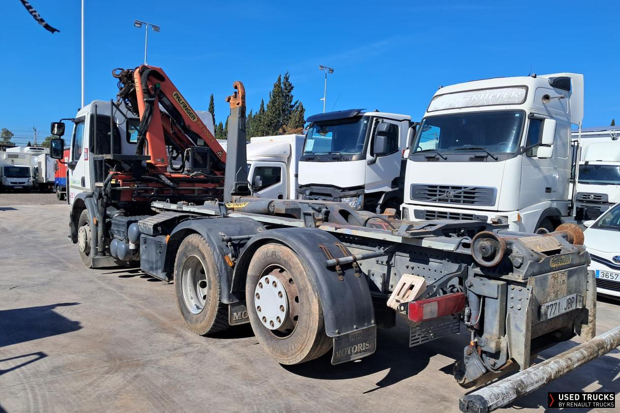 Renault Trucks D Wide 320