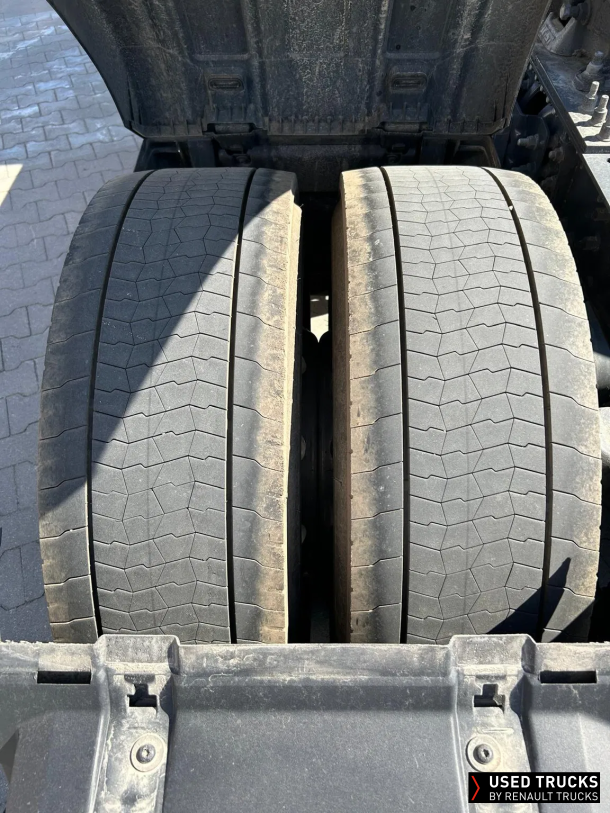 Renault Trucks T High 