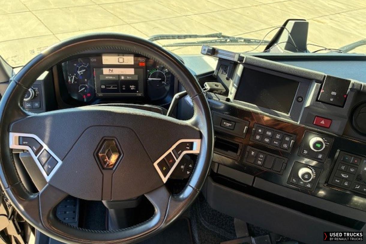 Renault Trucks T High 