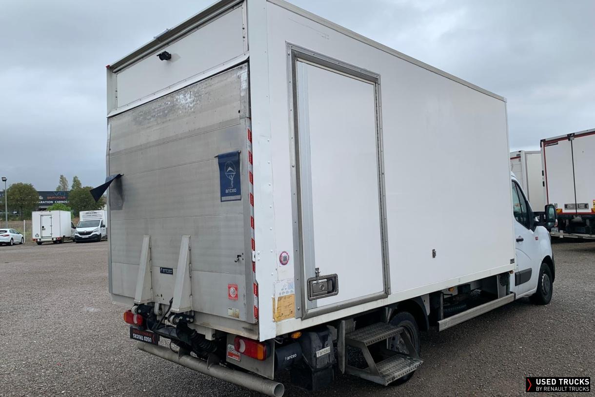 Renault Trucks Master 145