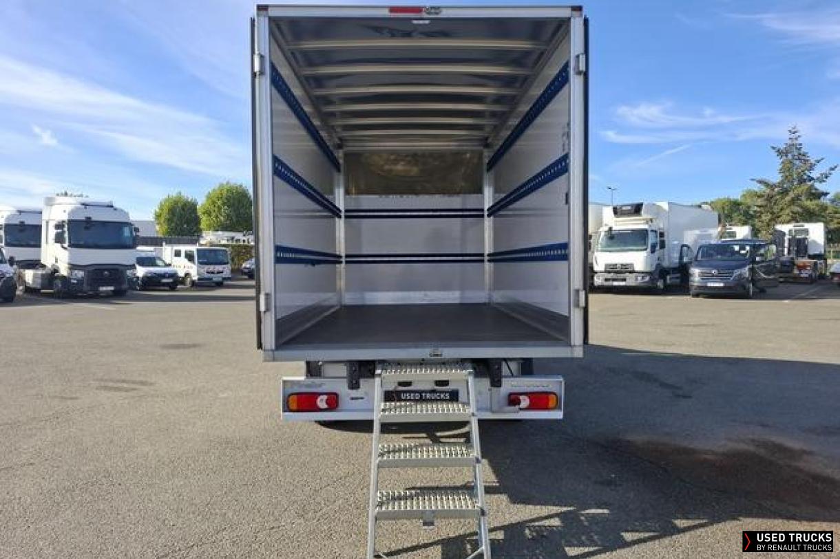 Renault Master 145