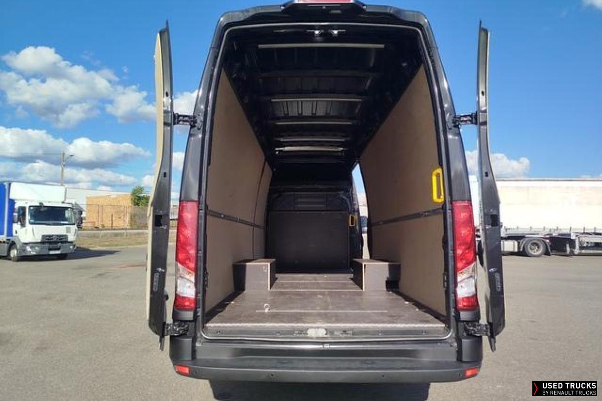 Iveco Daily 210