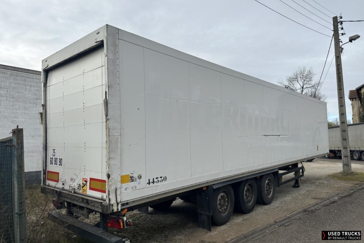 Renault Trucks SCHMITZ CARGOBULL 