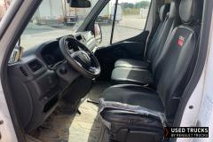 Renault Trucks Master
                                          145