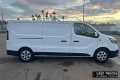 Renault Trucks Trafic
                                          